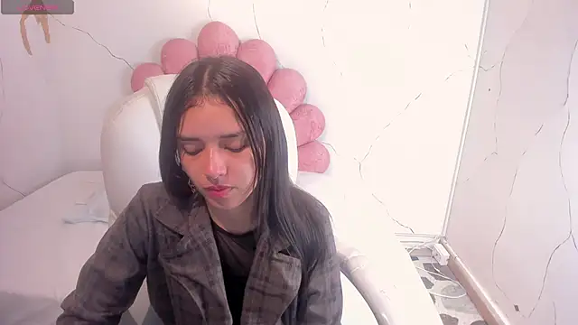 Cherrybombs  online show from February 18, 2026, 12:23 pm