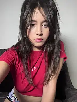 nohemyDream online show from June 25, 2026, 5:12 am