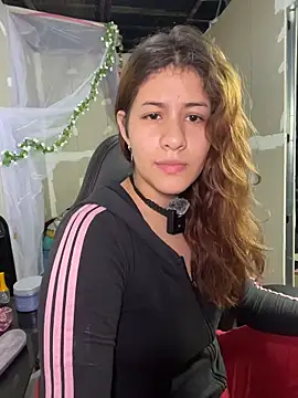 dakota021 online show from April 9, 2026, 12:12 am