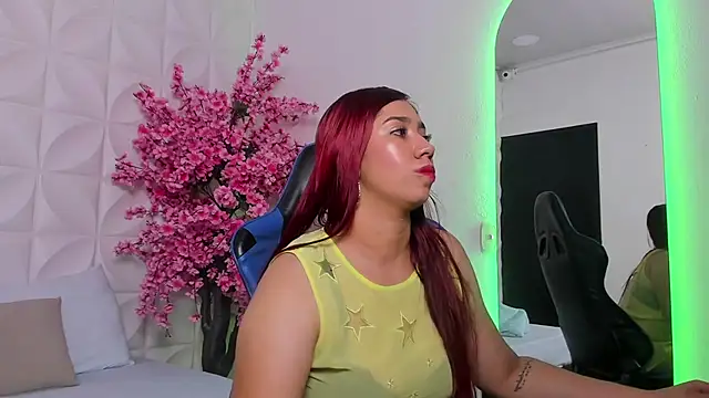 lia violetta online show from December 18, 2025, 7:29 pm