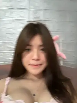 Cheerful-girl online show from December 2, 2025, 6:37 am