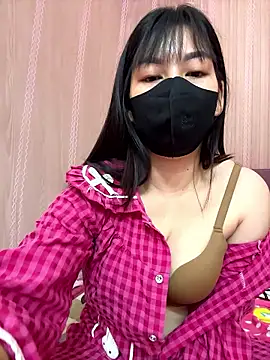 Snapshot of MintShow18 chatting on January 15, 2026, 2:31 pm MintShow18 online show from January 15, 2026, 2:31 pm