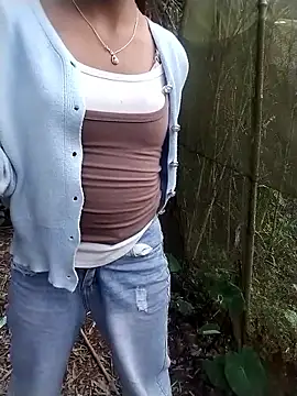 Snapshot of iam-eli chatting on January 13, 2026, 9:24 am iam-eli online show from January 13, 2026, 9:24 am