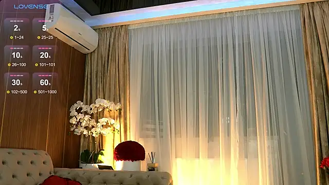 Snapshot of ChloeVelvetx chatting on March 3, 2026, 9:44 pm ChloeVelvetx online show from March 3, 2026, 9:44 pm