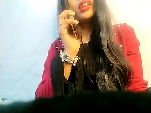 Parimodel19 online show from December 5, 2025, 7:01 pm