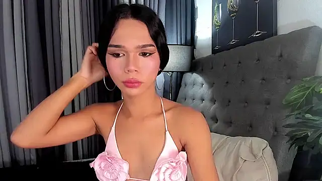 asianpetiteprincess online show from May 30, 2026, 3:06 pm
