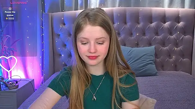 LilianHoward online show from March 20, 2026, 12:06 pm