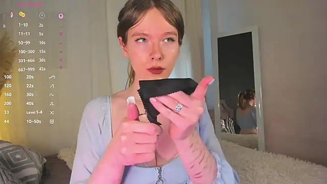 Snapshot of AnGee_ chatting on April 13, 2026, 4:33 pm AnGee online show from April 13, 2026, 4:33 pm