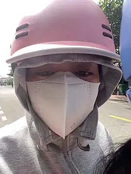 Mio Nips online show from December 4, 2025, 4:22 am