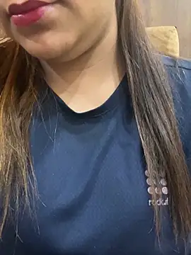 Naughtypreeti online show from December 19, 2025, 3:36 pm