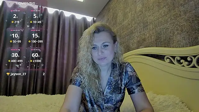 Snapshot of LanaLight_x chatting on January 14, 2026, 10:08 am LanaLight x online show from January 14, 2026, 10:08 am