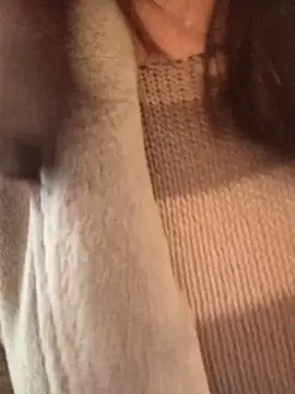 Snapshot of gatitachula93 chatting on February 23, 2026, 2:28 pm gatitachula93 online show from February 23, 2026, 2:28 pm