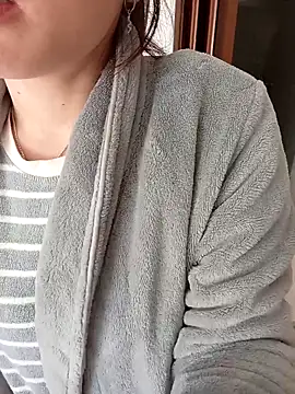 Snapshot of gatitachula93 chatting on February 19, 2026, 1:41 pm gatitachula93 online show from February 19, 2026, 1:41 pm