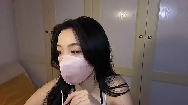 nayomi 34f online show from December 16, 2025, 11:03 am