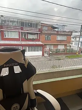 Snapshot of Engell_fire chatting on December 3, 2025, 10:58 am Engell fire online show from December 3, 2025, 10:58 am