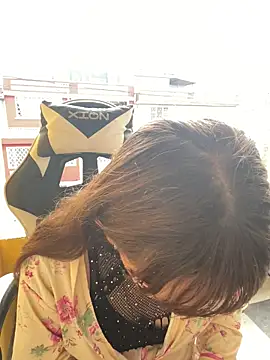 Snapshot of Engell_fire chatting on December 19, 2025, 11:23 am Engell fire online show from December 19, 2025, 11:23 am