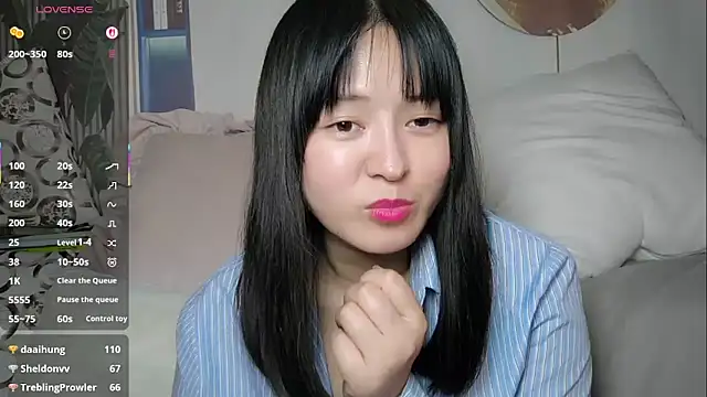 Snapshot of Cheri99 chatting on December 17, 2025, 2:16 am Cheri99 online show from December 17, 2025, 2:16 am