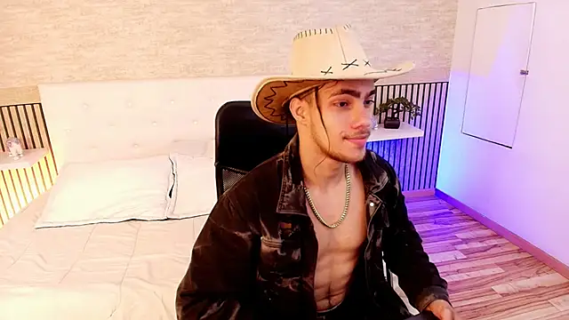 PatrickS25 online show from December 17, 2025, 4:50 am