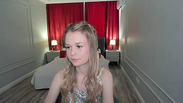 Snapshot of MidnighteAura chatting on May 21, 2026, 3:15 am MidnighteAura online show from May 21, 2026, 3:15 am