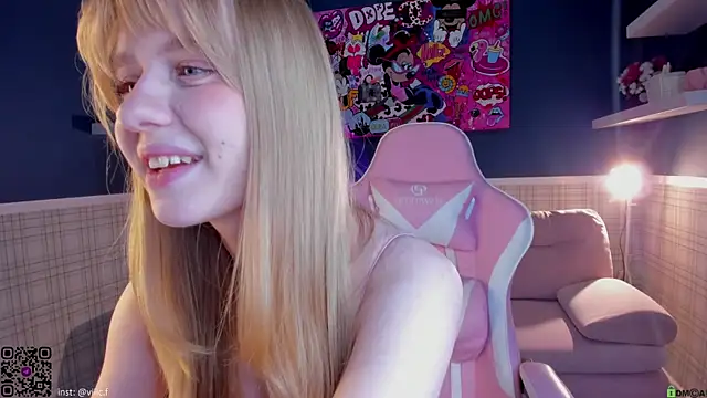 Victori Fox online show from July 20, 2026, 12:51 am