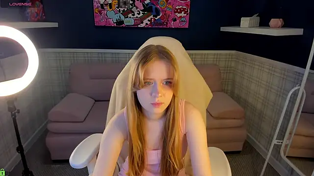 Victori Fox online show from April 9, 2026, 11:44 pm