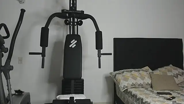 Snapshot of IrisFit chatting on May 11, 2026, 4:04 pm IrisFit online show from May 11, 2026, 4:04 pm