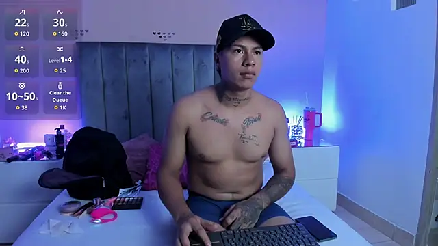 kaylaa sex online show from March 31, 2026, 1:02 pm