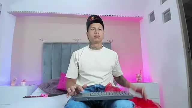 Snapshot of kaylaa_sex chatting on January 15, 2026, 1:25 pm kaylaa sex online show from January 15, 2026, 1:25 pm