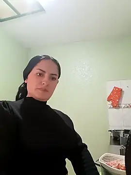 MisNicol online show from February 4, 2026, 9:54 pm