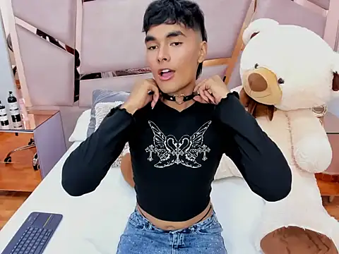 LittleNito online show from December 5, 2025, 8:06 pm