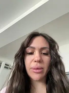 SiennaLuxexx online show from February 16, 2026, 11:31 am