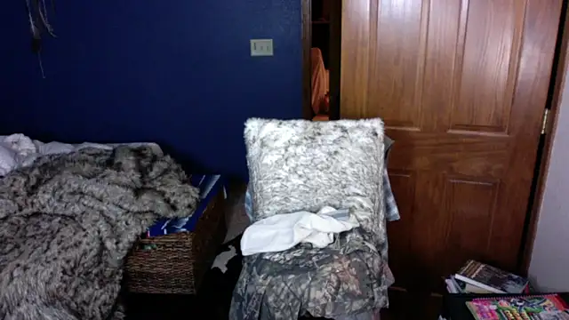 Snapshot of SpunRedneck chatting on February 11, 2026, 12:43 am SpunRedneck online show from February 11, 2026, 12:43 am