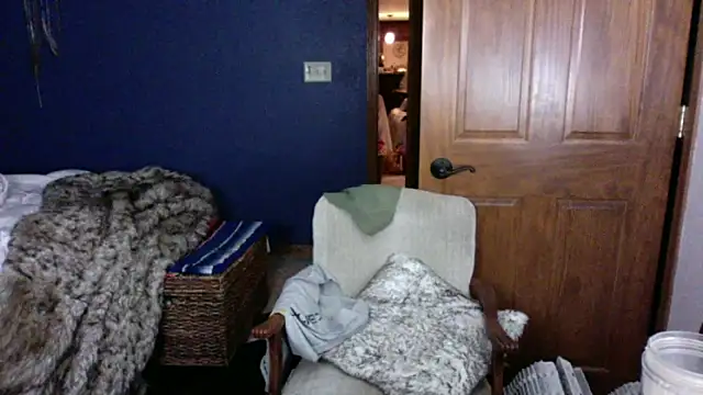 Snapshot of SpunRedneck chatting on December 22, 2025, 10:59 am SpunRedneck online show from December 22, 2025, 10:59 am