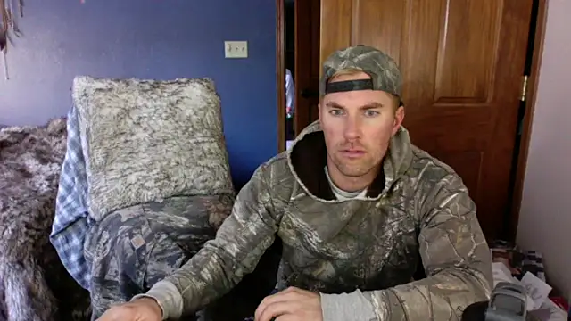 Snapshot of SpunRedneck chatting on February 1, 2026, 2:04 pm SpunRedneck online show from February 1, 2026, 2:04 pm