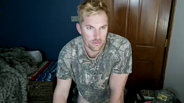 Snapshot of SpunRedneck chatting on February 15, 2026, 12:11 am SpunRedneck online show from February 15, 2026, 12:11 am