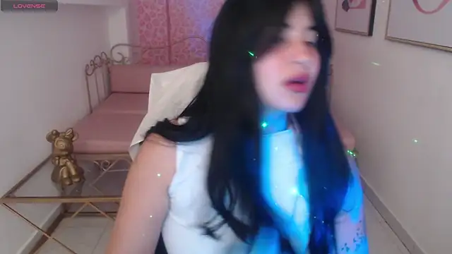 Nina harpper  online show from January 17, 2026, 1:26 pm