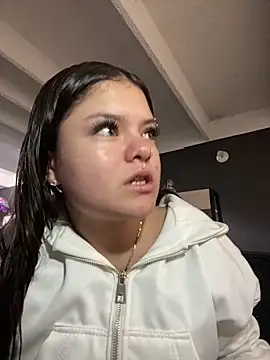 Camila Duarte2 online show from February 2, 2026, 1:54 pm