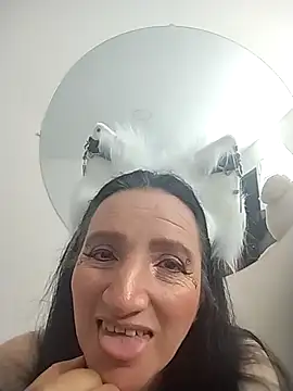 Snapshot of Andre_cloefoxx_ chatting on March 28, 2026, 2:45 am Andre cloefoxx online show from March 28, 2026, 2:45 am