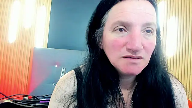 Snapshot of Andre_cloefoxx_ chatting on March 30, 2026, 4:03 am Andre cloefoxx online show from March 30, 2026, 4:03 am