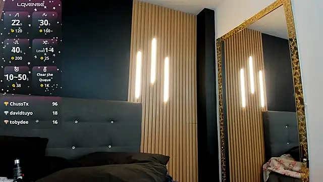 Snapshot of Andre_cloefoxx_ chatting on April 2, 2026, 3:30 pm Andre cloefoxx online show from April 2, 2026, 3:30 pm