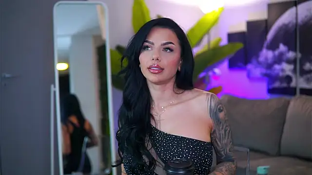 Snapshot of Ivy_Trix chatting on February 9, 2026, 7:23 pm Ivy Trix online show from February 9, 2026, 7:23 pm