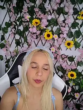 KasumiSophia online show from April 10, 2026, 12:12 pm