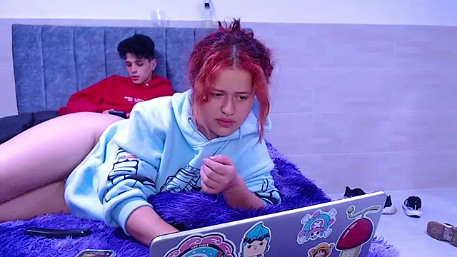 hottie couplee online show from January 14, 2026, 10:57 pm