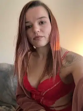 LoreenKinky online show from December 3, 2025, 9:31 am