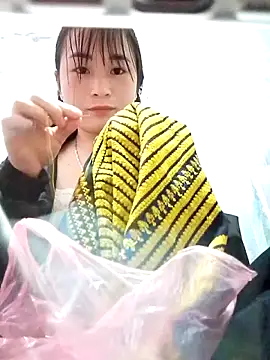 Maiphu34 online show from May 3, 2026, 2:42 pm