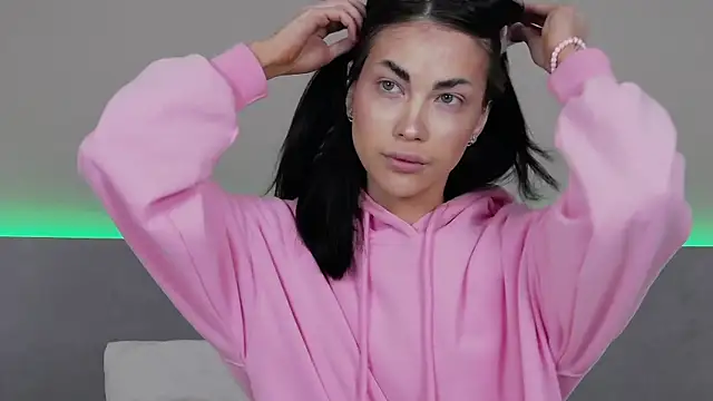 RachaelMils online show from December 16, 2025, 3:44 am