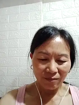 Snapshot of Lili-123k chatting on March 22, 2026, 3:57 pm Lili-123k online show from March 22, 2026, 3:57 pm