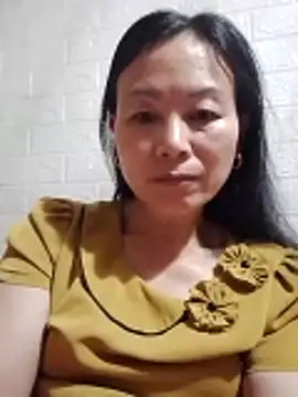 Lili-123k online show from May 10, 2026, 5:04 pm