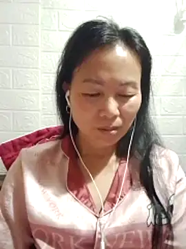 Snapshot of Lili-123k chatting on March 20, 2026, 6:42 pm Lili-123k online show from March 20, 2026, 6:42 pm