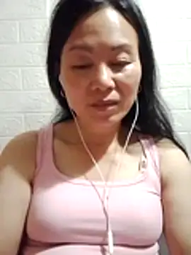 Snapshot of Lili-123k chatting on March 23, 2026, 5:35 pm Lili-123k online show from March 23, 2026, 5:35 pm